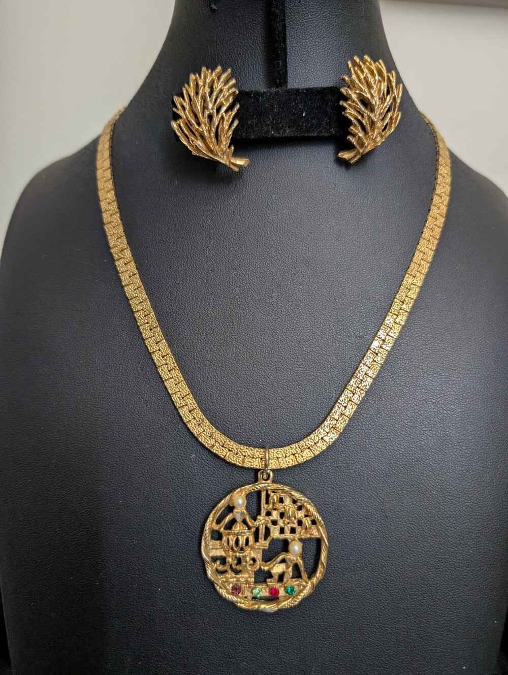 #58. Vintage 70s ,"Lovers Of Verona" Italian Gold Filled Necklace & Earrings